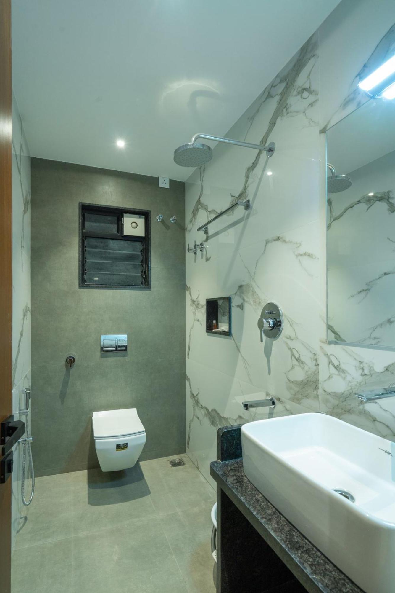 J Square Inn Coimbatore Exterior photo